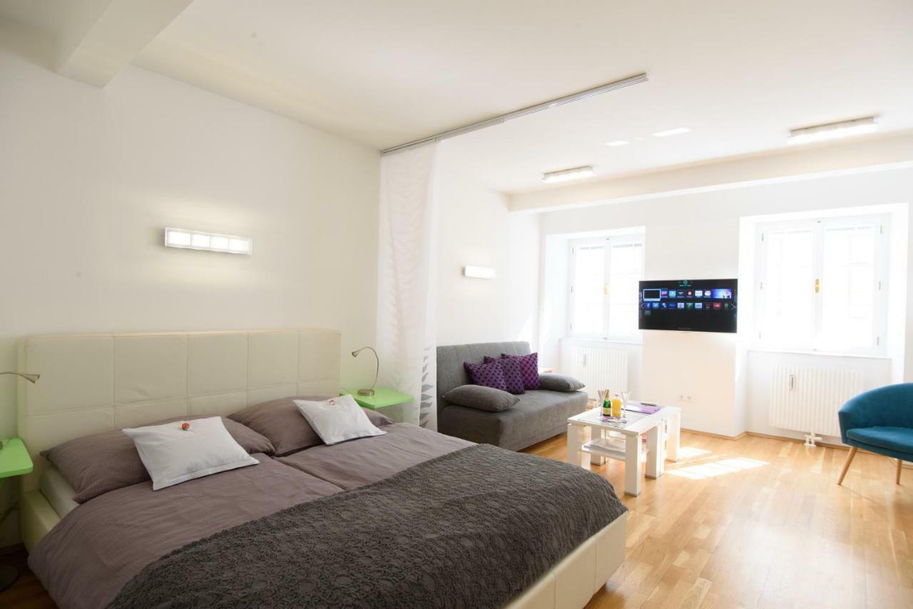Design Apartment - Centrally Located Вена Экстерьер фото