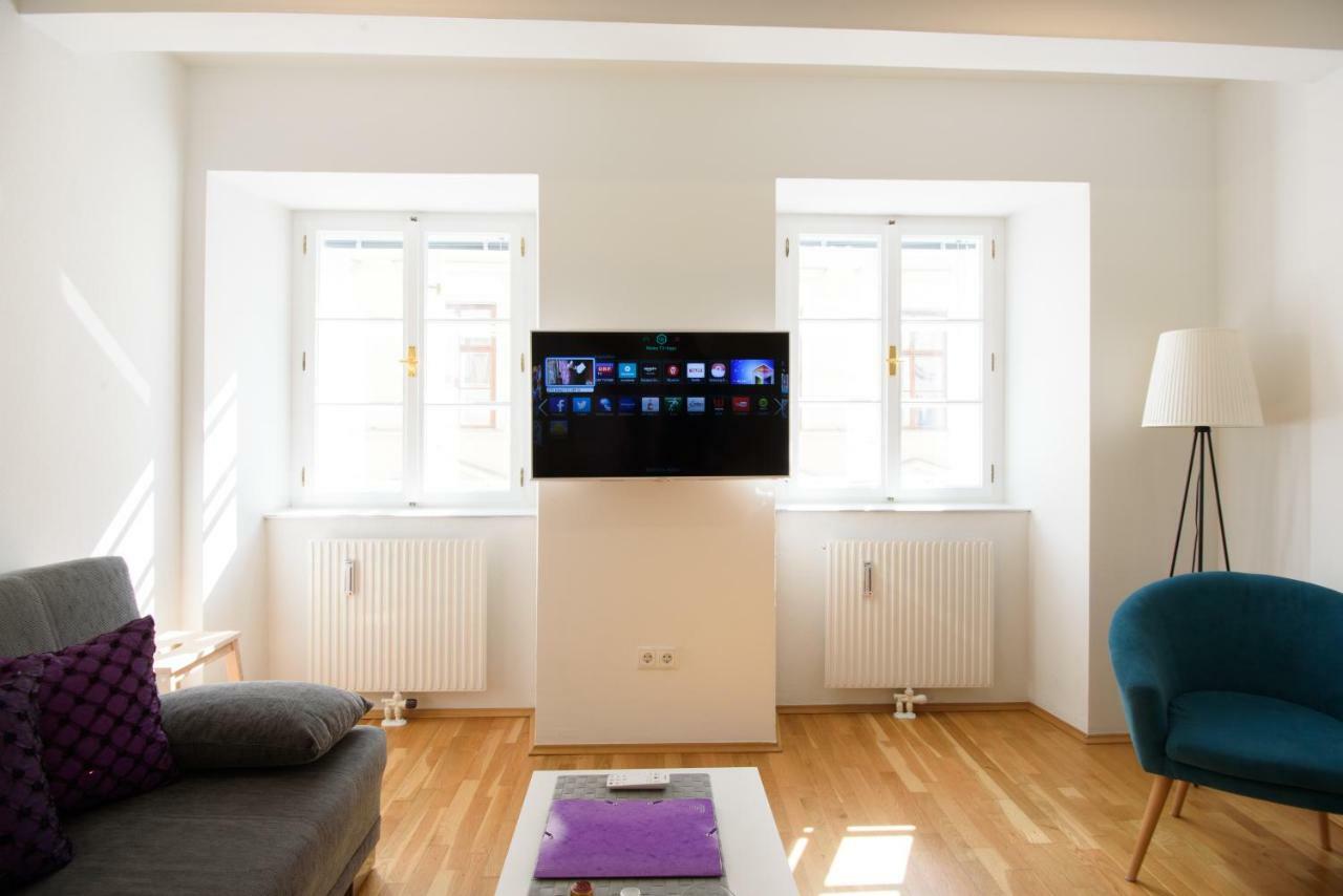 Design Apartment - Centrally Located Вена Экстерьер фото