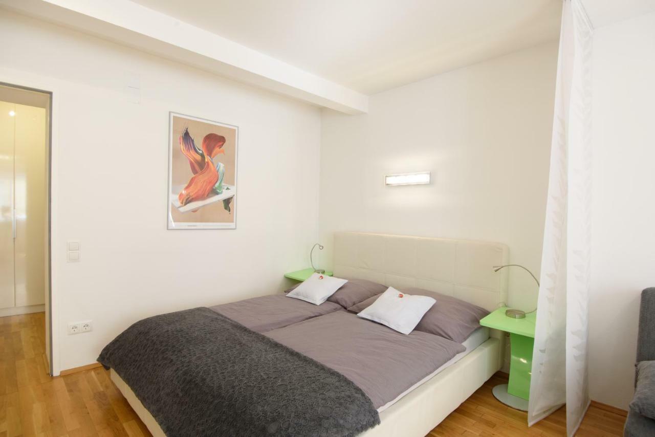 Design Apartment - Centrally Located Вена Экстерьер фото